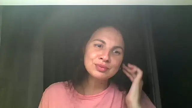 Snapshot of Mireyadi chatting on 06/30/26, 05:02 Mireyadi online show from 06/30/26, 05:02