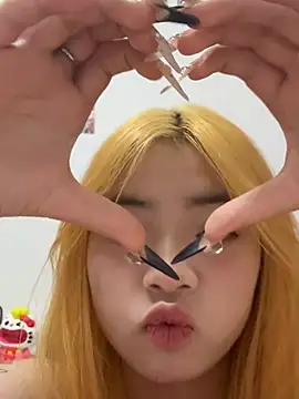 yaoyao520-18girl online show from 06/25/26, 11:04