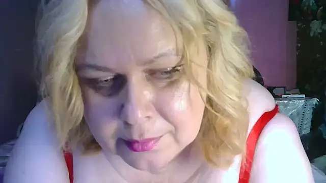 Snapshot of Roksolana5398 chatting on 07/07/26, 01:47 Roksolana5398 online show from 07/07/26, 01:47