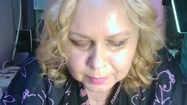 Snapshot of Roksolana5398 chatting on 07/06/26, 10:22 Roksolana5398 online show from 07/06/26, 10:22