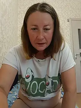 Snapshot of Karina2137 chatting on 06/29/26, 04:30 Karina2137 online show from 06/29/26, 04:30