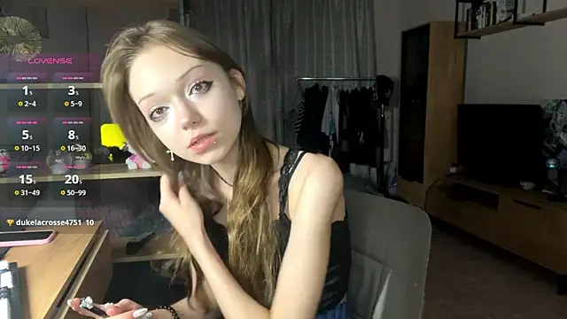 Snapshot of Askalina chatting on 07/02/26, 12:55 Askalina online show from 07/02/26, 12:55