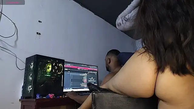 CoffeWithMilkx online show from 06/24/26, 02:37