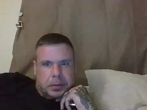 Snapshot of hotwetblondendaddy chatting on 07/11/26, 08:03 hotwetblondendaddy online show from 07/11/26, 08:03