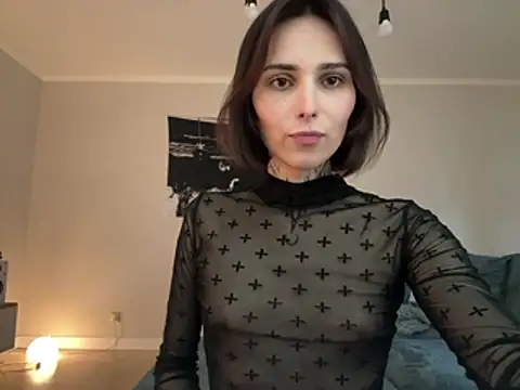 Snapshot of VivianGlow chatting on 06/29/26, 11:21 VivianGlow online show from 06/29/26, 11:21