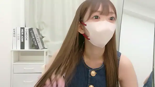 miuchan v online show from 07/10/26, 09:20