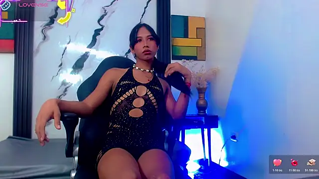 isabella hidalgo  online show from 06/26/26, 04:40