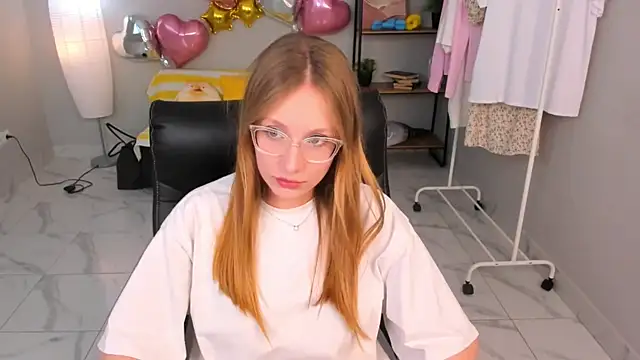 Elizabeth Hunt online show from 06/30/26, 08:47