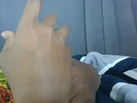 hot-peaches22 online show from 07/27/26, 06:31