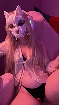 lili qilli online show from 06/28/26, 12:39