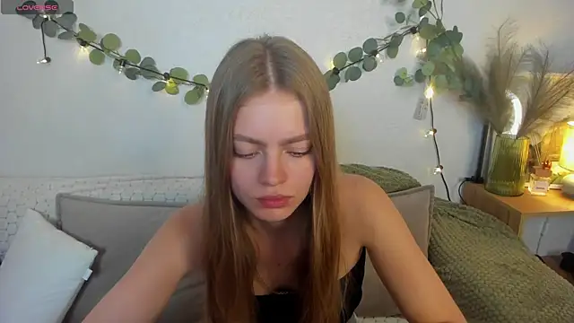 EmillyStarr online show from 06/29/26, 06:42