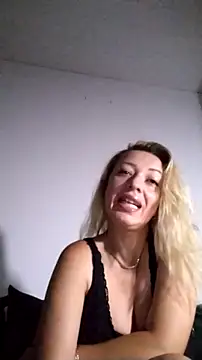Snapshot of Raluca_Busty chatting on 07/15/26, 10:17 Raluca Busty online show from 07/15/26, 10:17