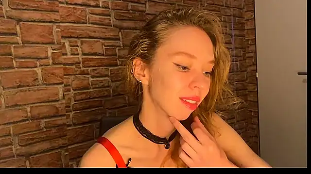 Snapshot of ElizaStorm chatting on 07/05/26, 10:00 ElizaStorm online show from 07/05/26, 10:00