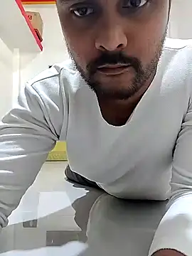 Snapshot of Yoursunnysuraj chatting on 06/28/26, 03:46 Yoursunnysuraj online show from 06/28/26, 03:46
