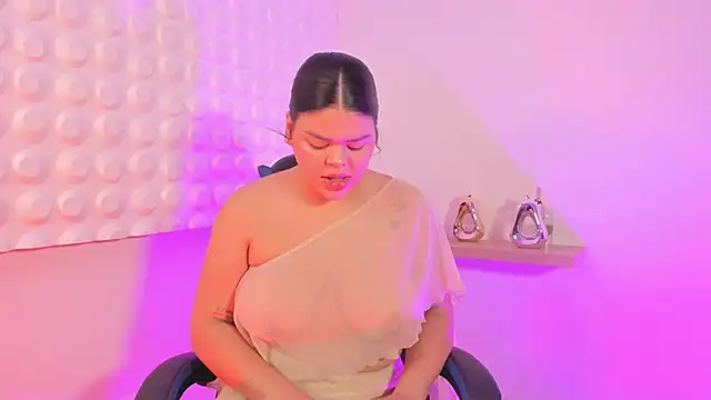 Kenia Atelier online show from 07/03/26, 01:06