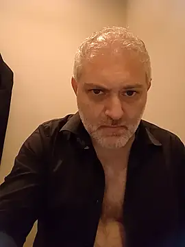 Snapshot of Alessio8000 chatting on 06/27/26, 11:11 Alessio8000 online show from 06/27/26, 11:11