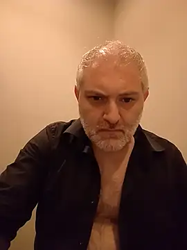 Snapshot of Alessio8000 chatting on 06/30/26, 11:38 Alessio8000 online show from 06/30/26, 11:38