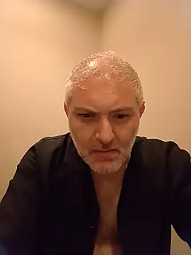 Snapshot of Alessio8000 chatting on 06/27/26, 12:38 Alessio8000 online show from 06/27/26, 12:38