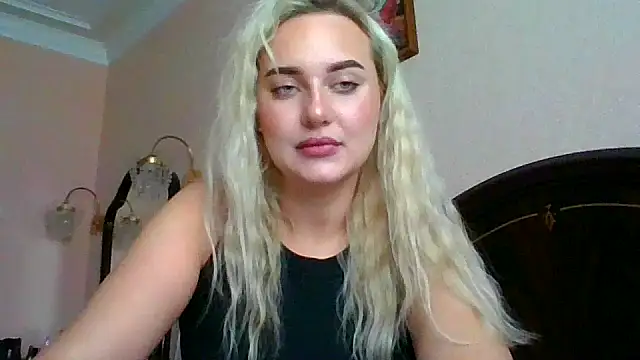 Snapshot of aylin99999 chatting on 07/01/26, 08:25 aylin99999 online show from 07/01/26, 08:25