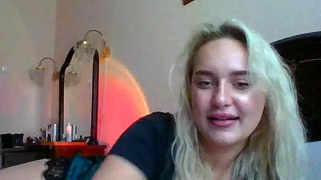 Snapshot of aylin99999 chatting on 07/03/26, 12:11 aylin99999 online show from 07/03/26, 12:11