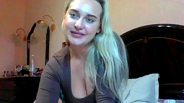 Snapshot of aylin99999 chatting on 06/28/26, 07:31 aylin99999 online show from 06/28/26, 07:31