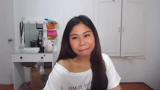 CathleenLaurole online show from 06/30/26, 05:51