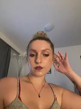 KiraBloom66 online show from 06/27/26, 07:09