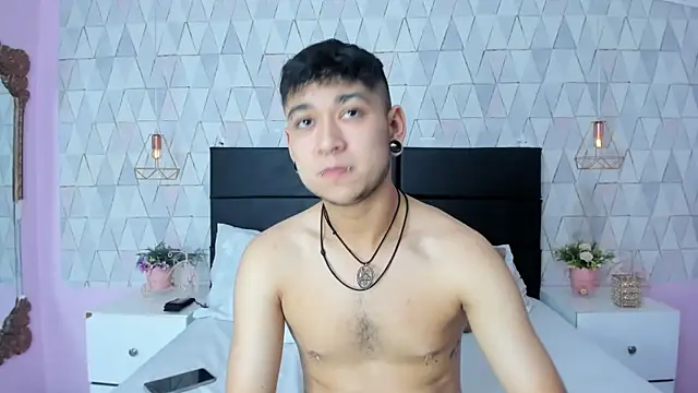 Snapshot of MarkLaurens chatting on 07/02/26, 12:22 MarkLaurens online show from 07/02/26, 12:22