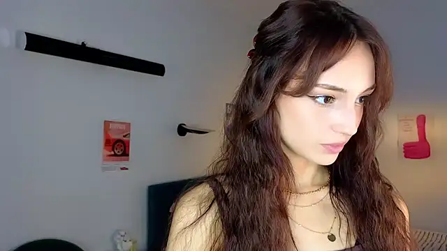Snapshot of thisskiss chatting on 06/28/26, 05:41 thisskiss online show from 06/28/26, 05:41