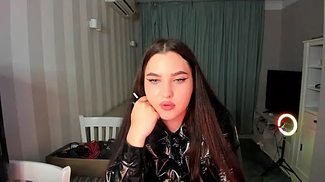 Snapshot of LatexDominatrix chatting on 07/01/26, 10:21 LatexDominatrix online show from 07/01/26, 10:21