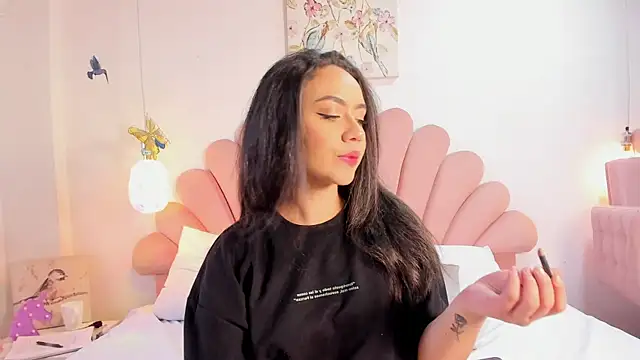 OliviaLank online show from 06/28/26, 10:38