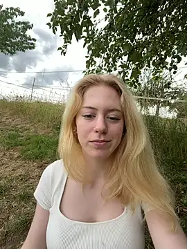 Snapshot of CarlottaRose chatting on 07/01/26, 12:38 CarlottaRose online show from 07/01/26, 12:38
