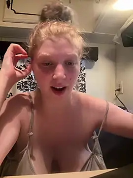 Snapshot of Tits645 chatting on 07/04/26, 04:22 Tits645 online show from 07/04/26, 04:22