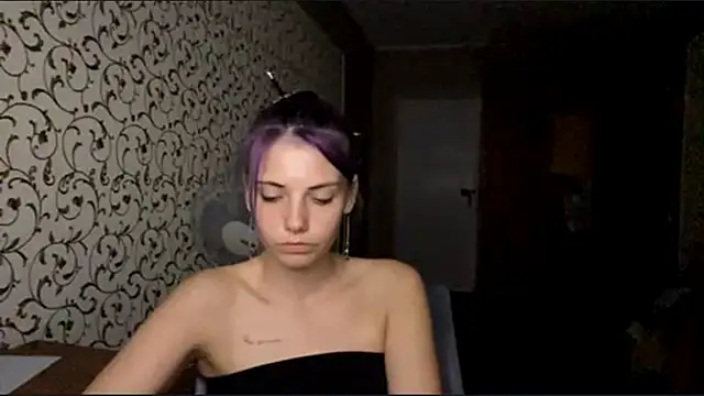 Helen18glo online show from 06/30/26, 08:20