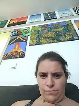 Snapshot of SolLua942871 chatting on 07/05/26, 10:38 SolLua942871 online show from 07/05/26, 10:38