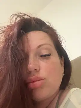 Snapshot of BustyBunny40 chatting on 07/01/26, 12:38 BustyBunny40 online show from 07/01/26, 12:38