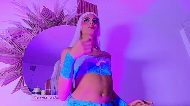 chloe thundert online show from 07/12/26, 08:26