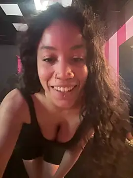 Snapshot of Mayaloso chatting on 07/07/26, 12:46 Mayaloso online show from 07/07/26, 12:46
