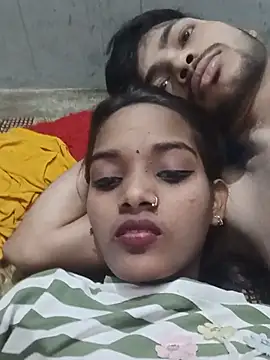 Snapshot of Horny_Couple-23 chatting on 07/01/26, 08:03 Horny Couple-23 online show from 07/01/26, 08:03