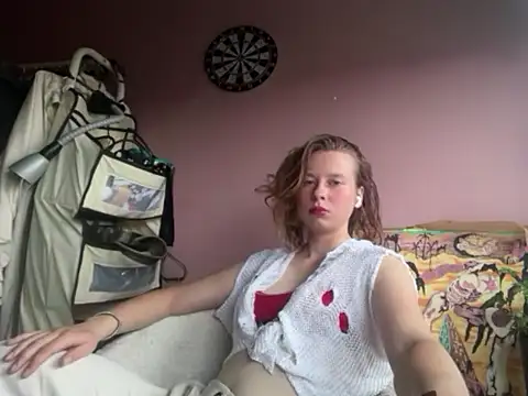 Snapshot of BettyFlirty chatting on 07/15/26, 06:15 BettyFlirty online show from 07/15/26, 06:15