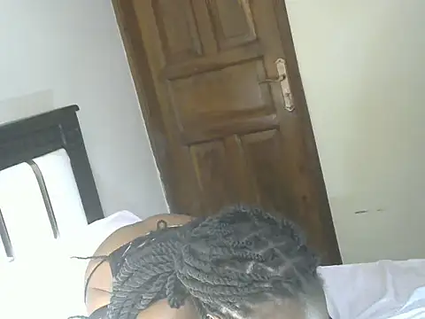 thickpetite online show from 07/06/26, 07:04