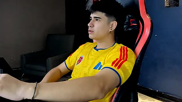 MilanMercier online show from 07/08/26, 04:13