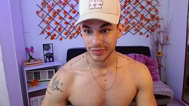  Juan023  online show from 07/08/26, 02:24