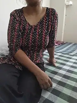 Snapshot of Avni_singh_ chatting on 07/03/26, 10:11 Avni singh online show from 07/03/26, 10:11