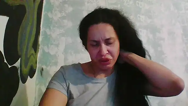 Snapshot of imisamoore69 chatting on 10/21/25, 08:19 imisamoore69 online show from 10/21/25, 08:19