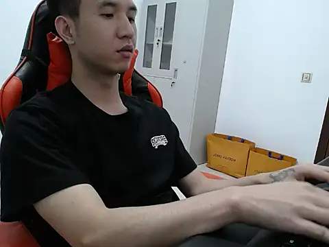 ningmeng1119 online show from 07/04/26, 04:11