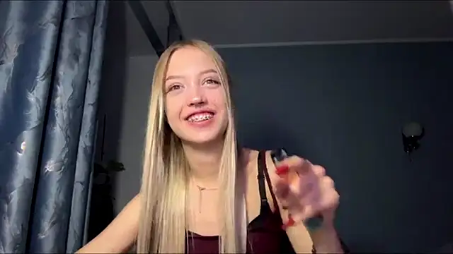 AngelitaMccrobie online show from 07/03/26, 04:24
