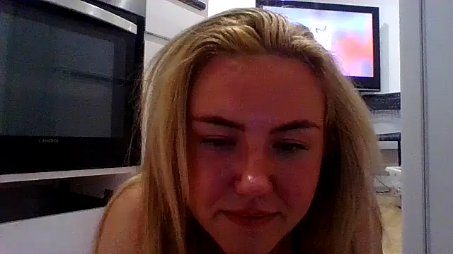 Snapshot of MaddyCherryX chatting on 07/02/26, 11:11 MaddyCherryX online show from 07/02/26, 11:11