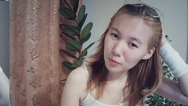 MammieLippoldt online show from 07/03/26, 04:57
