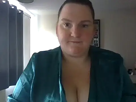 Snapshot of LumaBelleX chatting on 07/23/26, 08:44 LumaBelleX online show from 07/23/26, 08:44